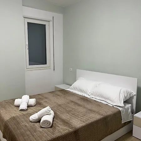 An Τίρανα